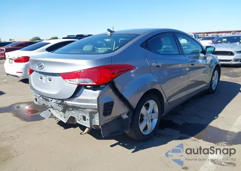 2013 Hyundai Elantra Gls z USA, uszkodzony, nr VIN KMHDH4AE2DU998612